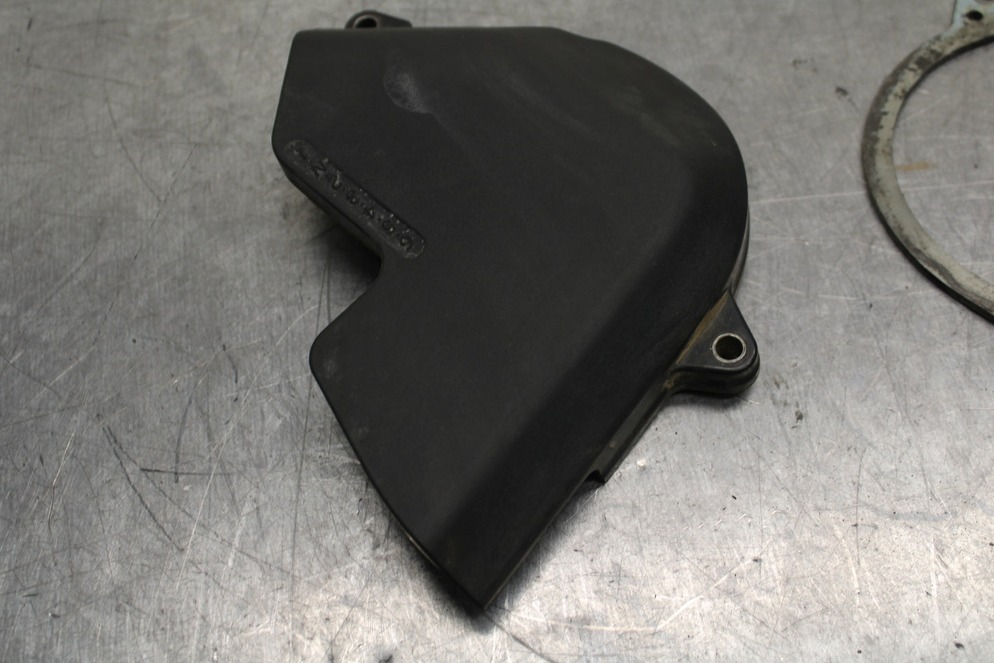 05-06 HONDA CBR600RR ENGINE SPROCKET COVER BB739