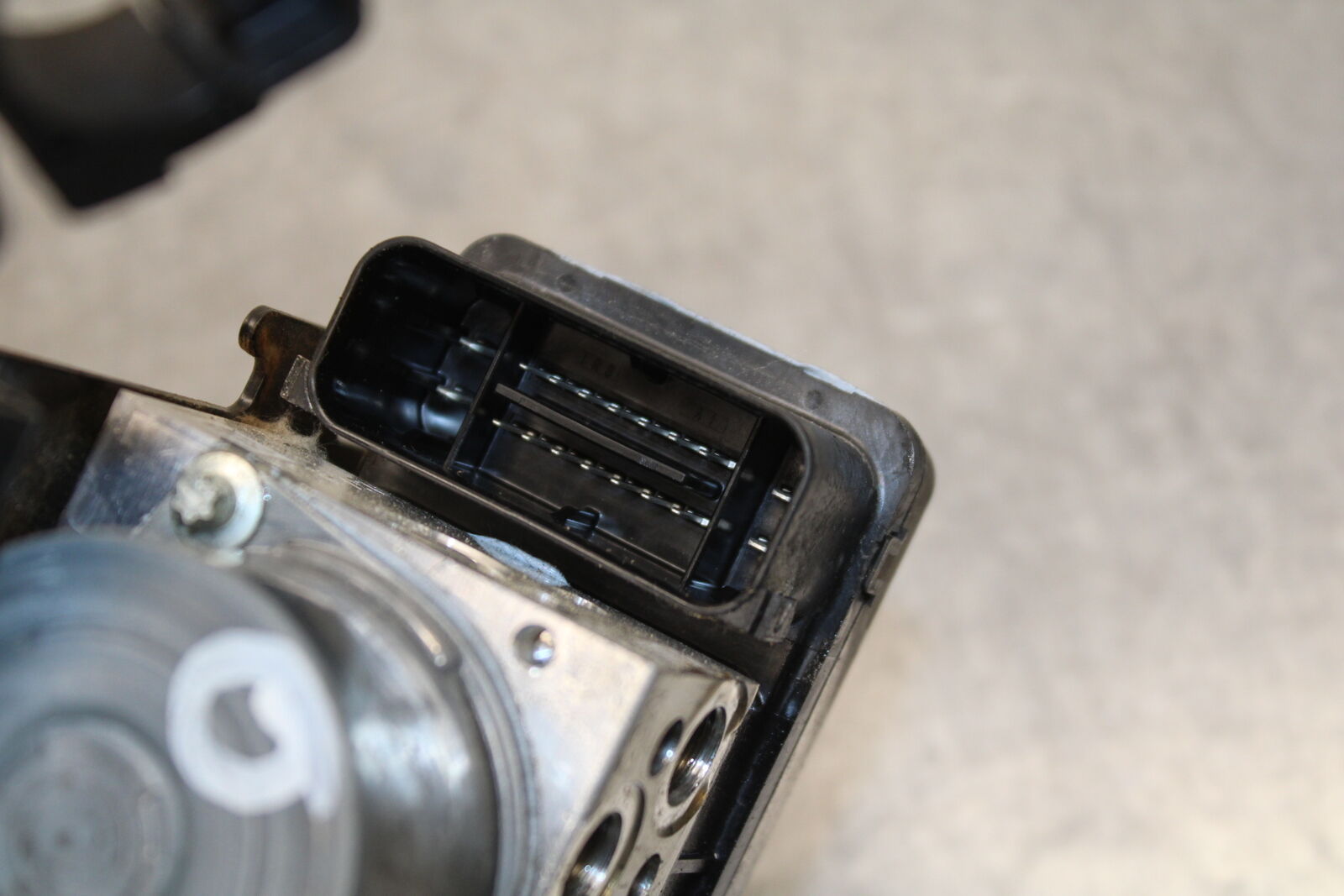 13-17 KAWASAKI NINJA ZX6R ZX636E ABS PUMP UNIT MODULE BB735