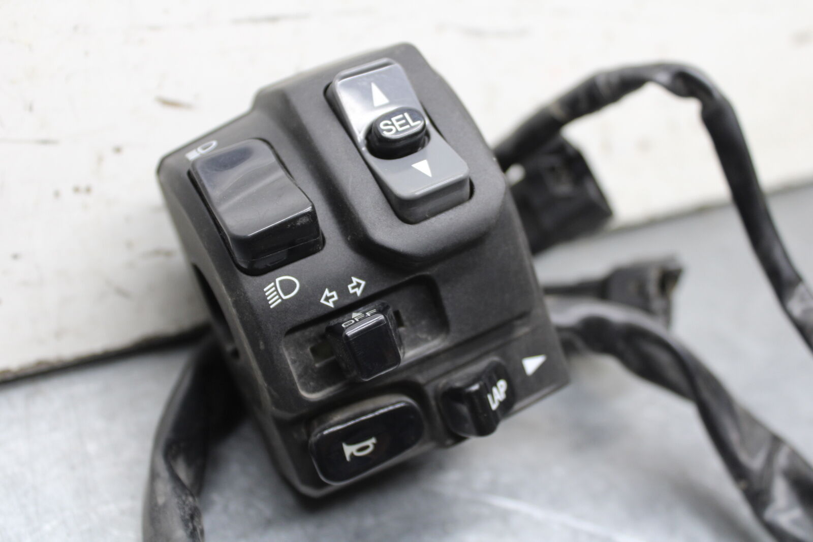 16 KAWASAKI NINJA ZX10R LEFT CLIP ON HANDLE HORN SIGNALS SWITCH SWITCHES  BB650