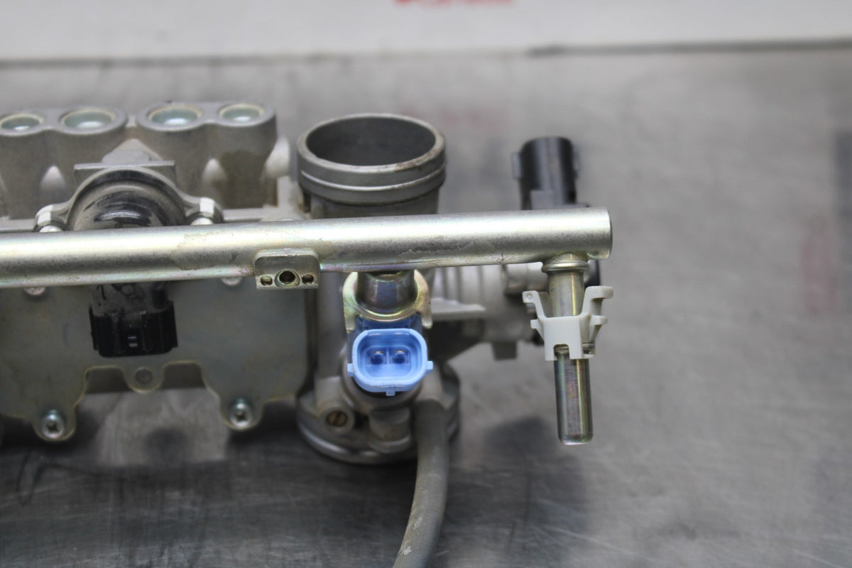 15 SUZUKI GW250F MAIN FUEL INJECTORS / THROTTLE BODIES BB789