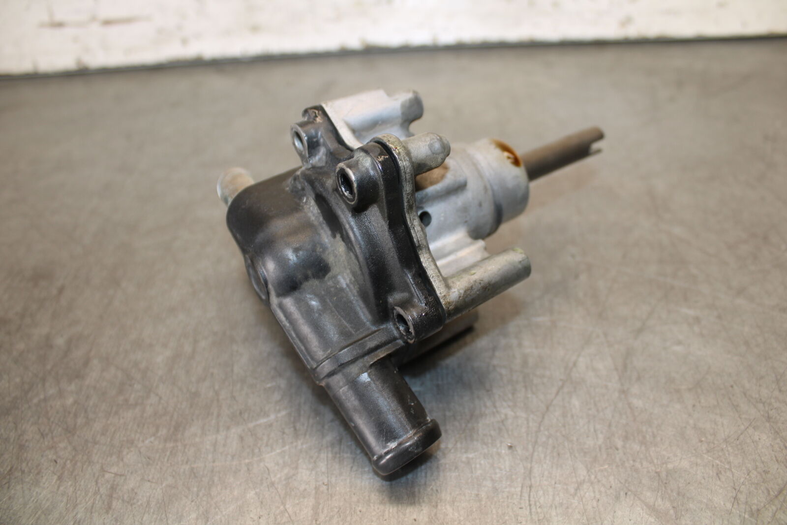 13-15 HONDA CBR500R ENGINE WATER COOLANT PUMP  19200-MGZ-305 BB704