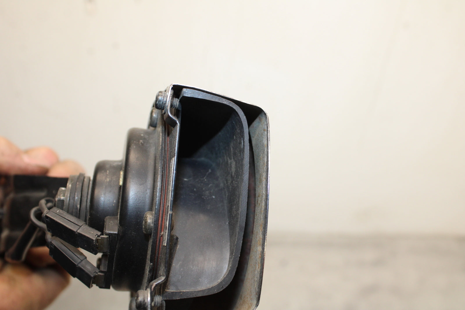 00 SUZUKI INTRUDER 1500 VL1500 HORN SIGNAL BB761