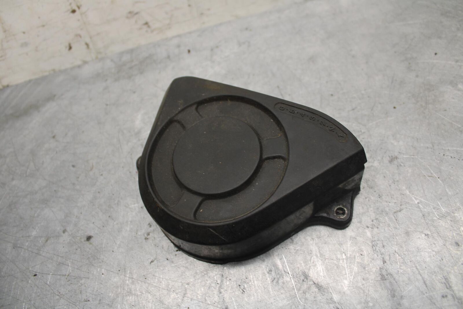 1992 Honda CBR600F2 ENGINE SPROCKET COVER 11350-MV9-670 BB40 #B