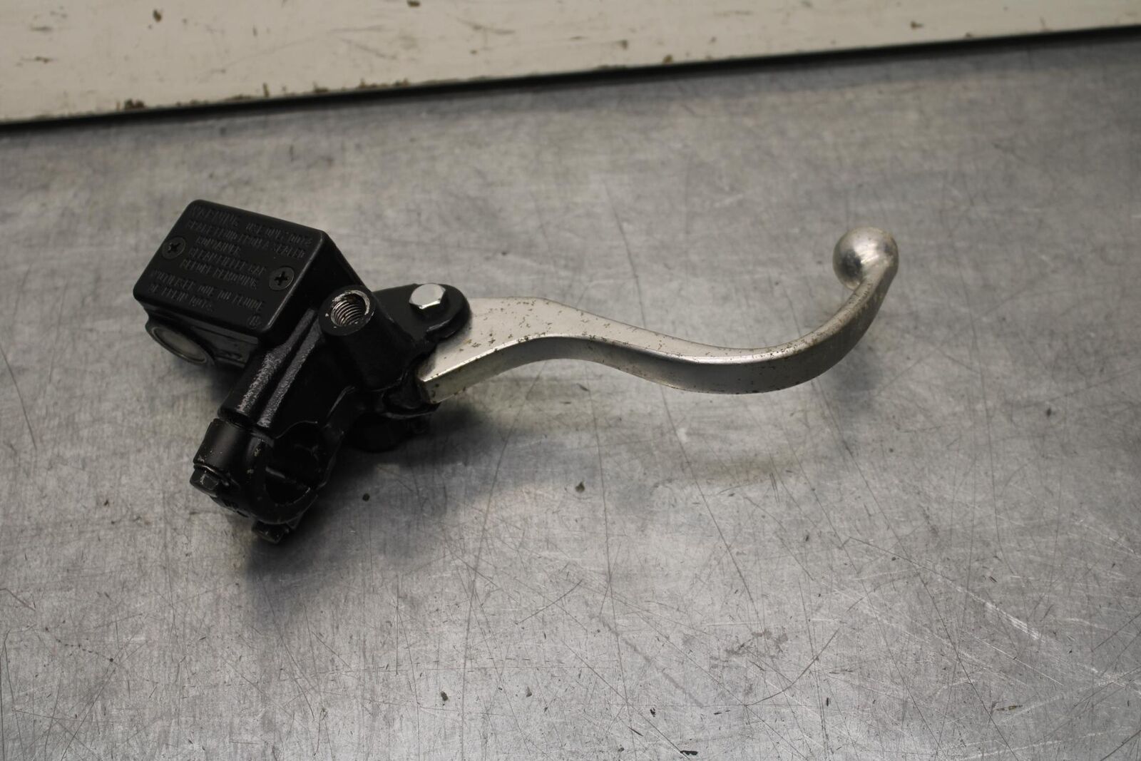 2014 Honda CB500F ABS FRONT BRAKE MASTER CYLINDER w/ LEVER BB102
