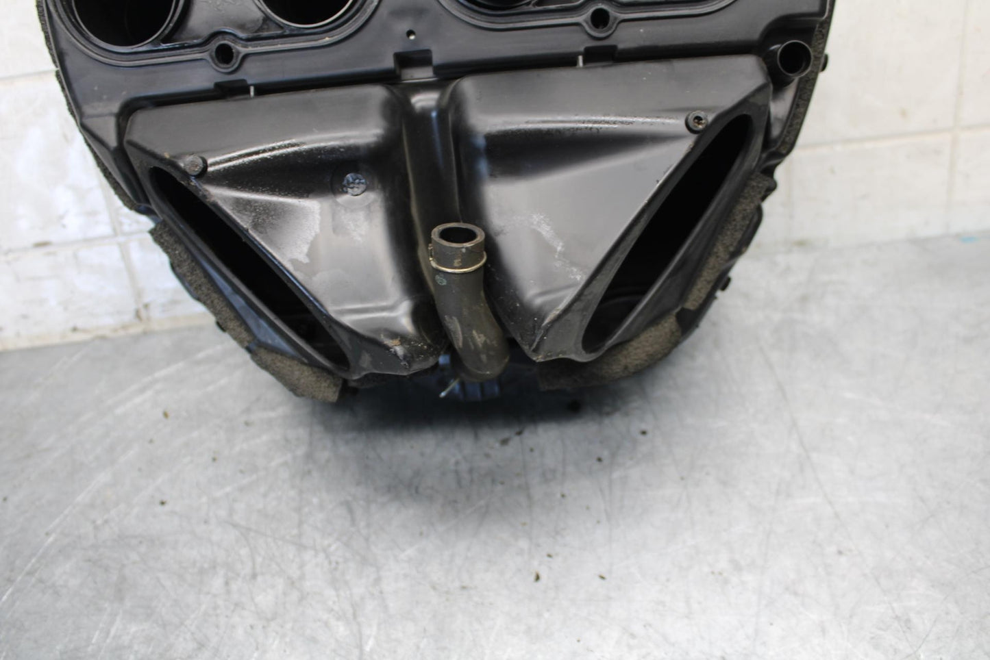 2016 Honda CBR1000RR AIRBOX  INTAKE FILTER BOX 17220-MFL-000 17230-MFL-010 BB530