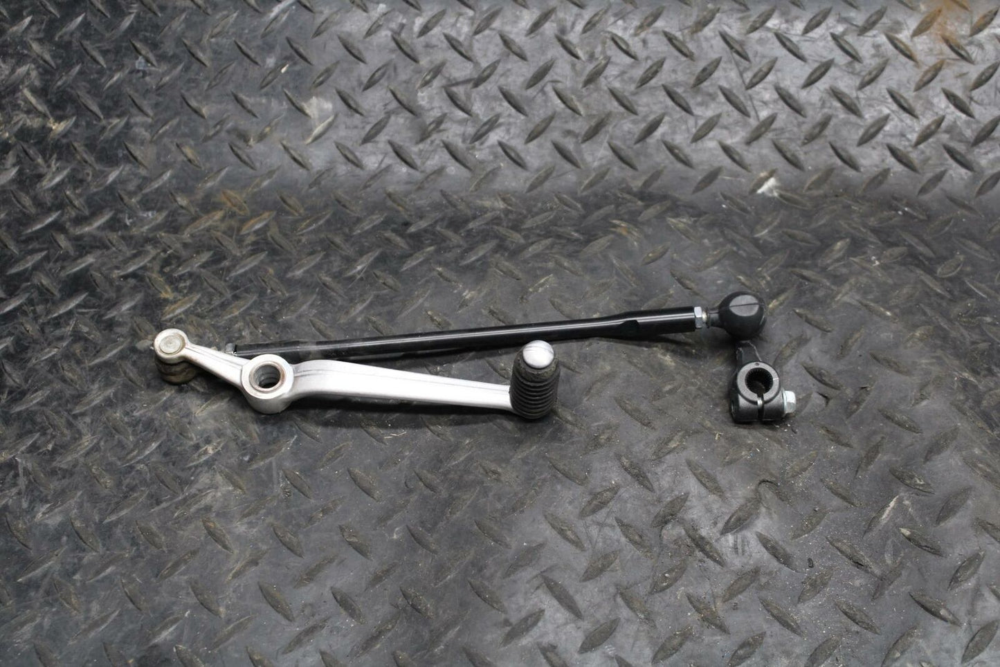 08-16 YAMAHA YZF R6 SHIFTER LINKAGE SHIFT LINK PEDAL 2C0-18110-01-00 BB209