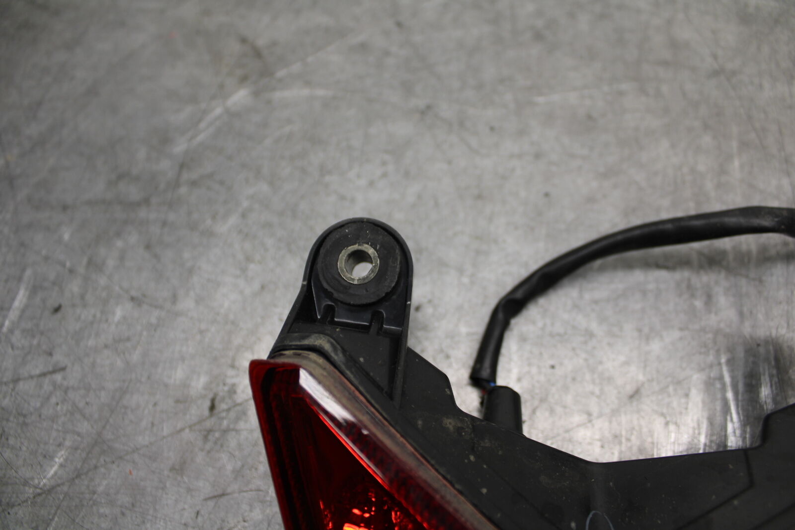 13-18 KAWASAKI NINJA ZX6R REAR TAIL TAILLIGHT BACK BRAKE LIGHT 23025-0345 BB666