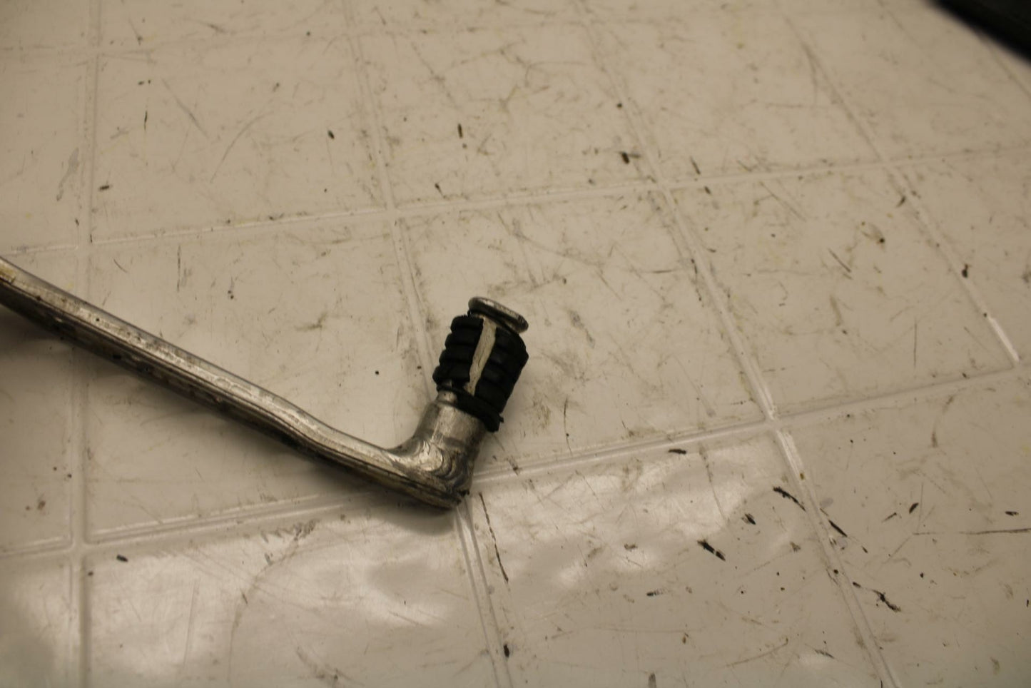 86 SUZUKI GSXR750 RIGHT REARSET BRAKE FOOT PEDAL BB10