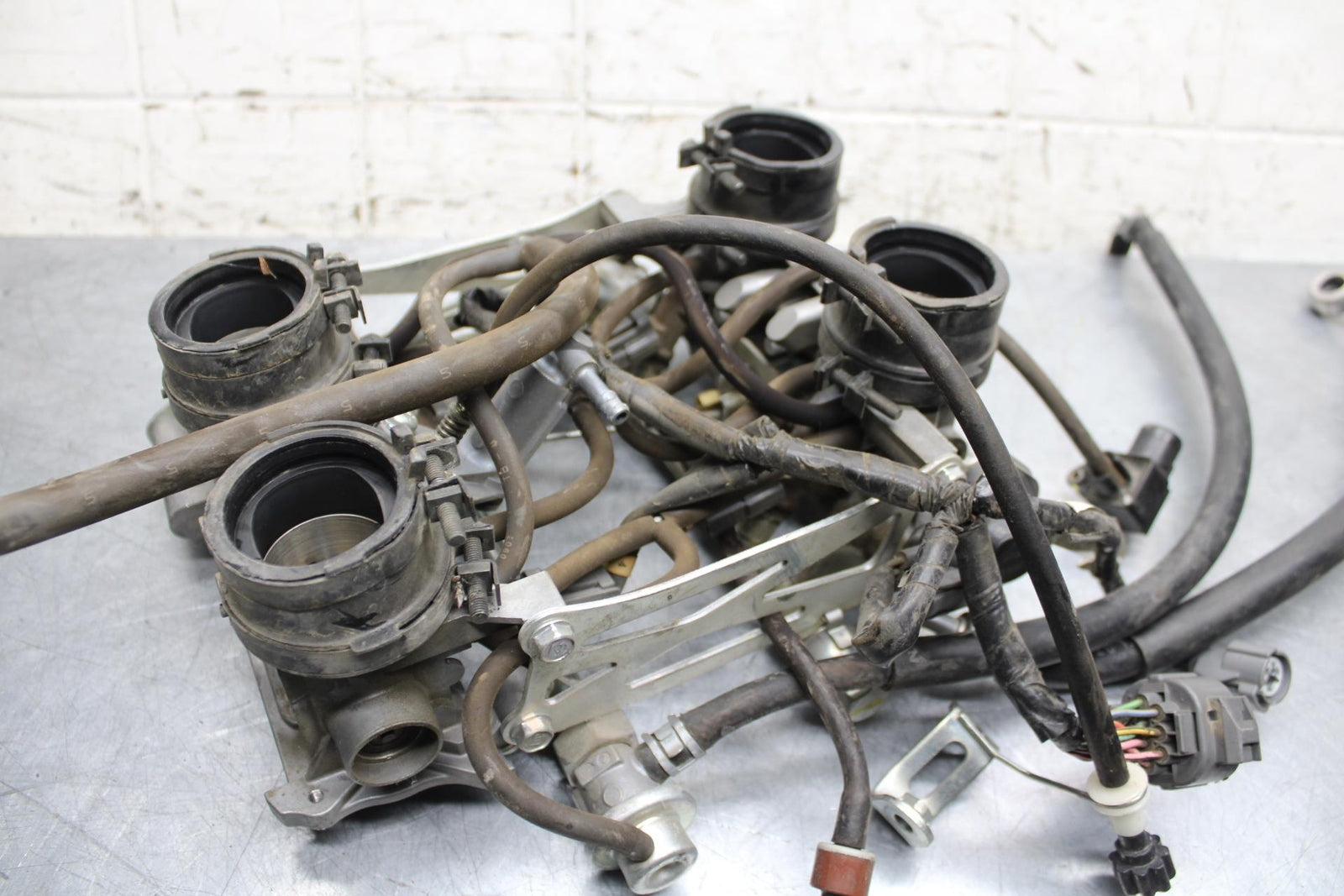 2008 Honda Interceptor 800 VFR800A ABS FUEL INJECTORS / THROTTLE BODIES BB566