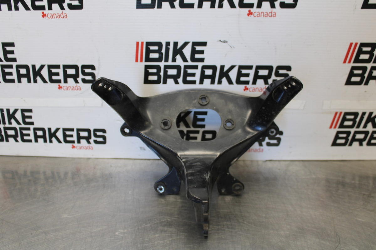 05 YAMAHA YZF R6 UPPER FAIRING MIRROR GAUGES STAY BRACKET BB894