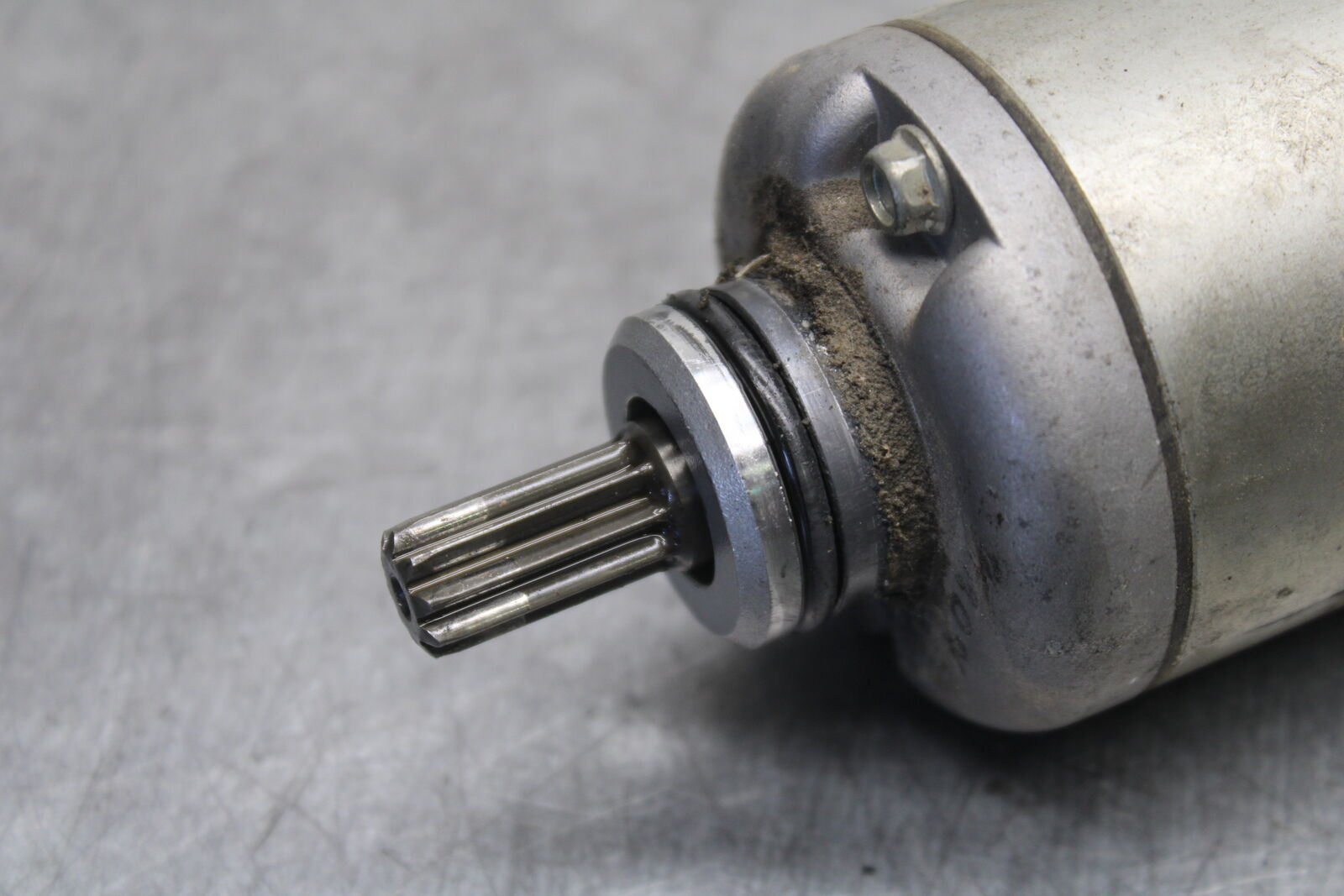 08-09 YAMAHA YZF R6S ENGINE STARTING STARTER MOTOR -DC 12V  BB690