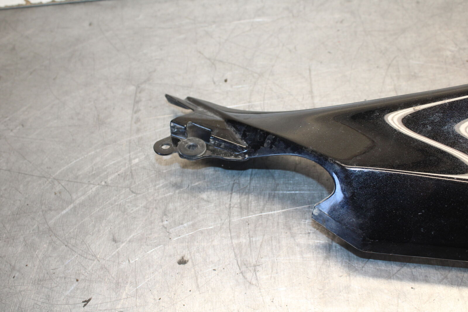 19-22 KAWASAKI Z400 LEFT REAR BACK TAIL FAIRING COWL SHROUD BB708