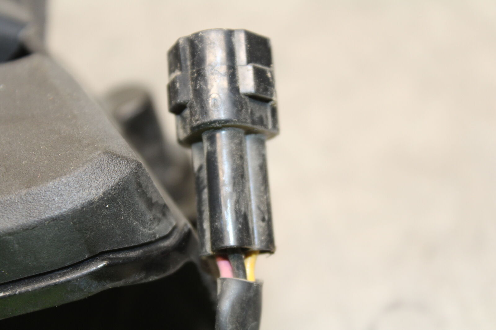 12-13 KAWASAKI Z1000 ENGINE SPROCKET COVER BB743