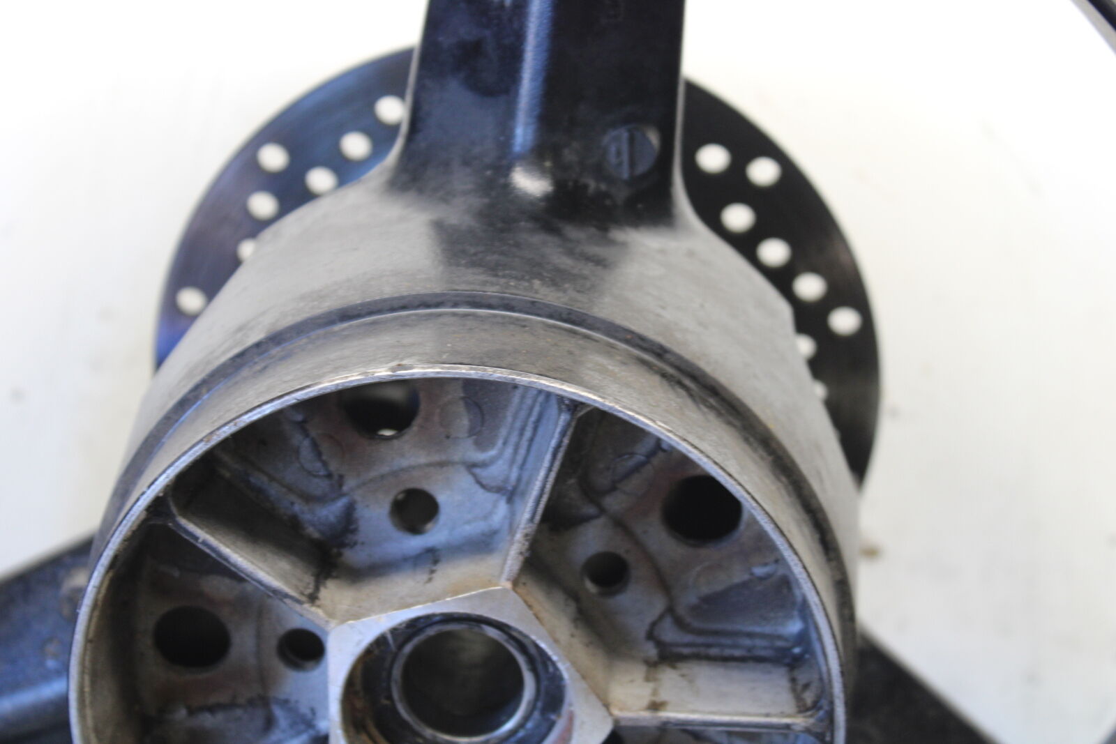 05-06 SUZUKI GSXR1000 REAR WHEEL BACK RIM BB677