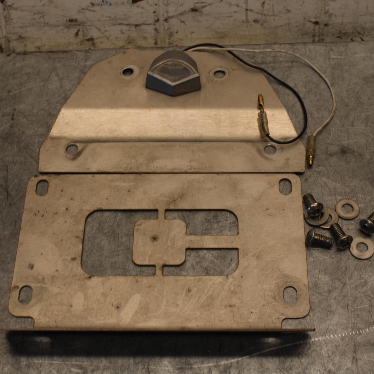11-23 SUZUKI GSXR 750 AFTERMARKET FENDER ELIMINATOR LICENSE PLATE BRACKET  BB54