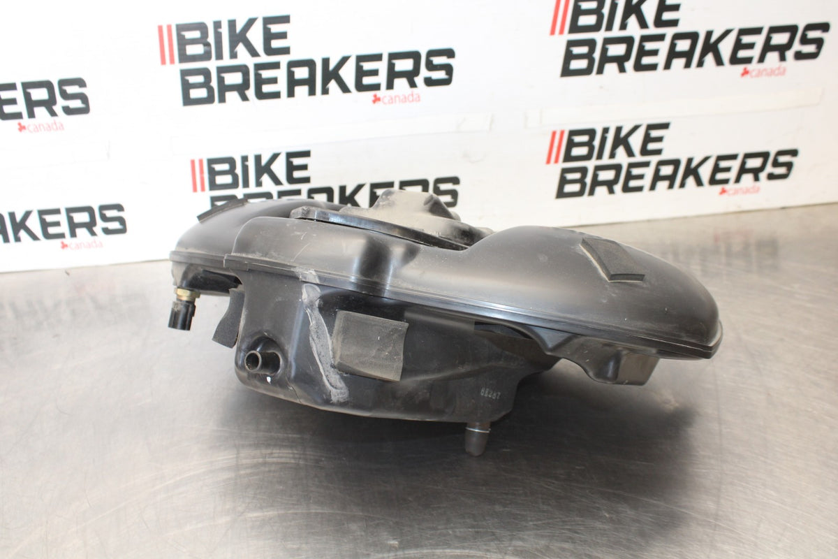 05-09 SUZUKI BOULEVARD C90 AIRBOX AIR INTAKE FILTER BOX BB918