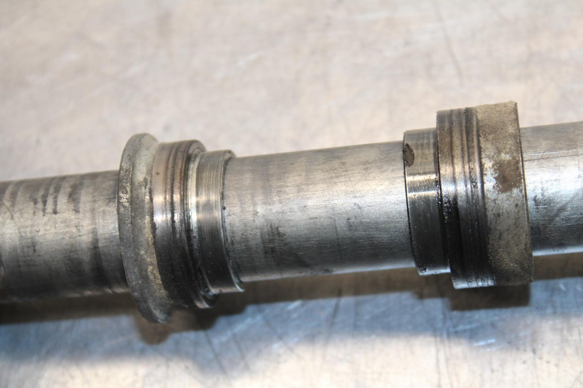 1999 Suzuki GSXR600 REAR AXLE BACK WHEEL RIM PIVOT BOLT AXEL BB580