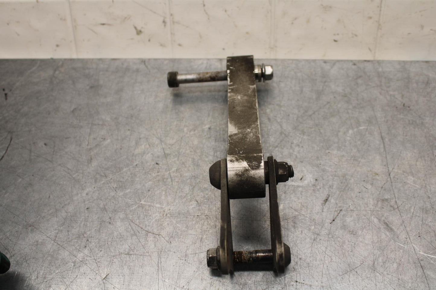 2009 Triumph Daytona 675 REAR DOGBONE SHOCK LINKAGE LINK  BB584