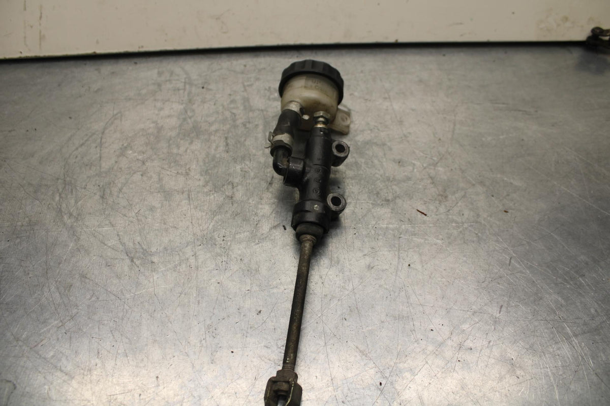 1985 Kawasaki Ninja 900R ZX900A REAR BACK BRAKE MASTER CYLINDER BB84