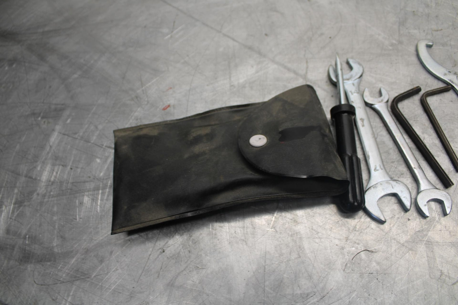 2017 Suzuki SV650 SV650AL7 ABS STOCK TOOLS OEM TOOL BAG KIT SET BB512