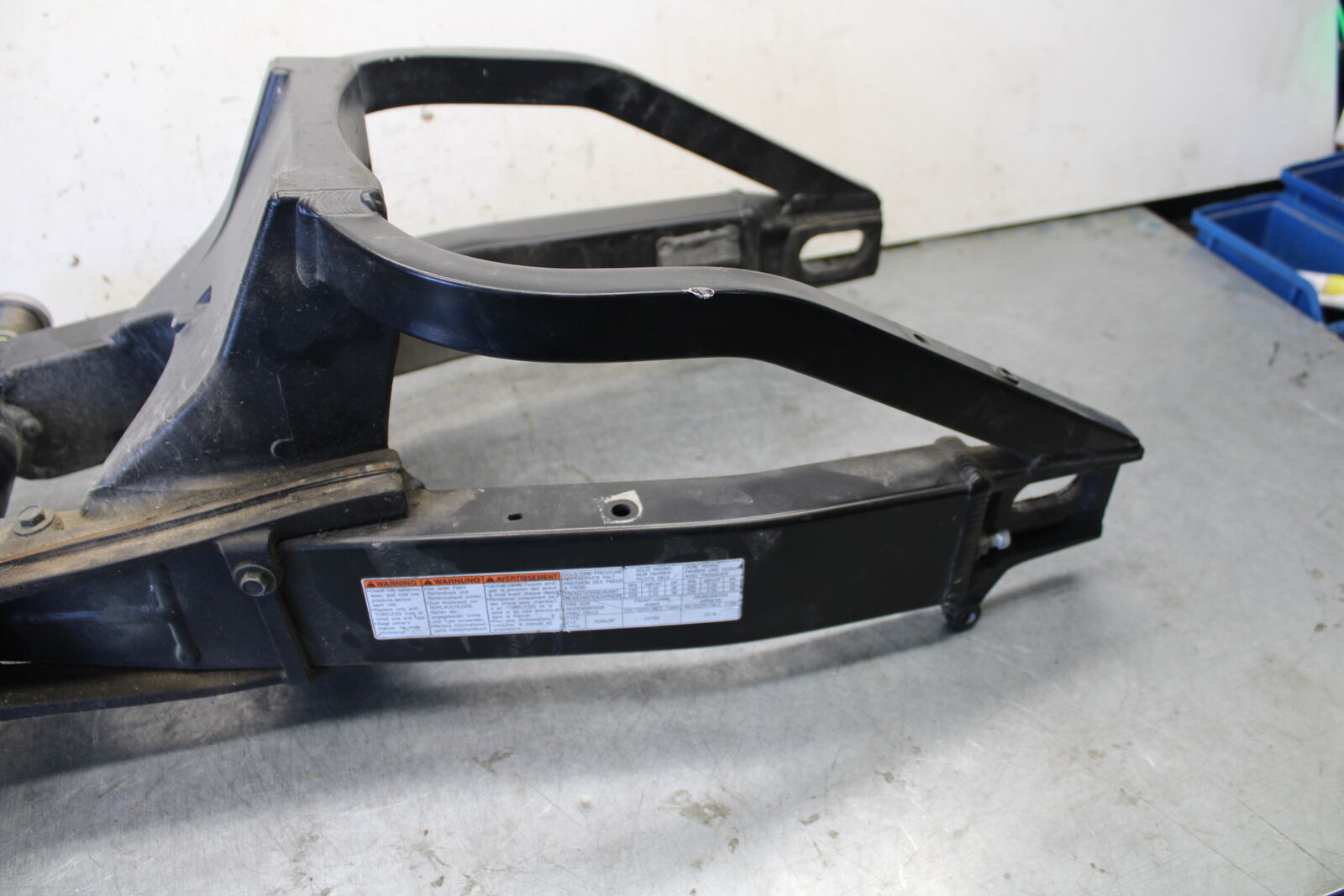 04 SUZUKI GSXR600 REAR SWINGARM BACK SUSPENSION SWING ARM 61000-29G00  BB676