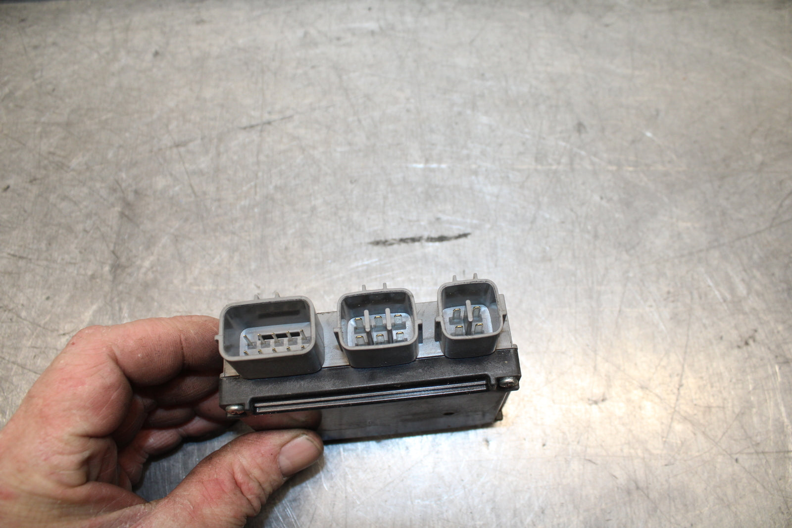 24 KAWASAKI NINJA 500 ABS RELAY ASSEMBLY FUSE BOX BB744