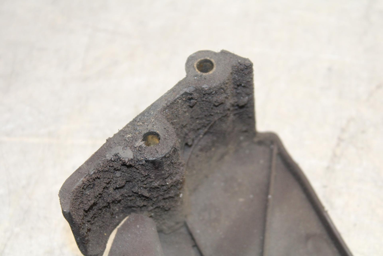 2009 Triumph Daytona 675 ENGINE SPROCKET COVER BB584