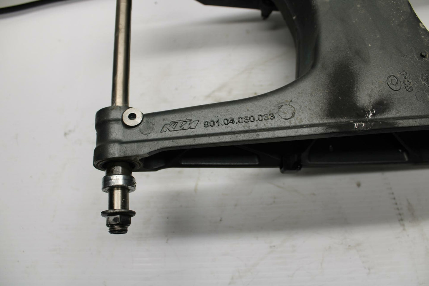 18-20 HUSQVARNA VITPILEN 401 REAR SWINGARM BACK SUSPENSION SWING ARM BB248