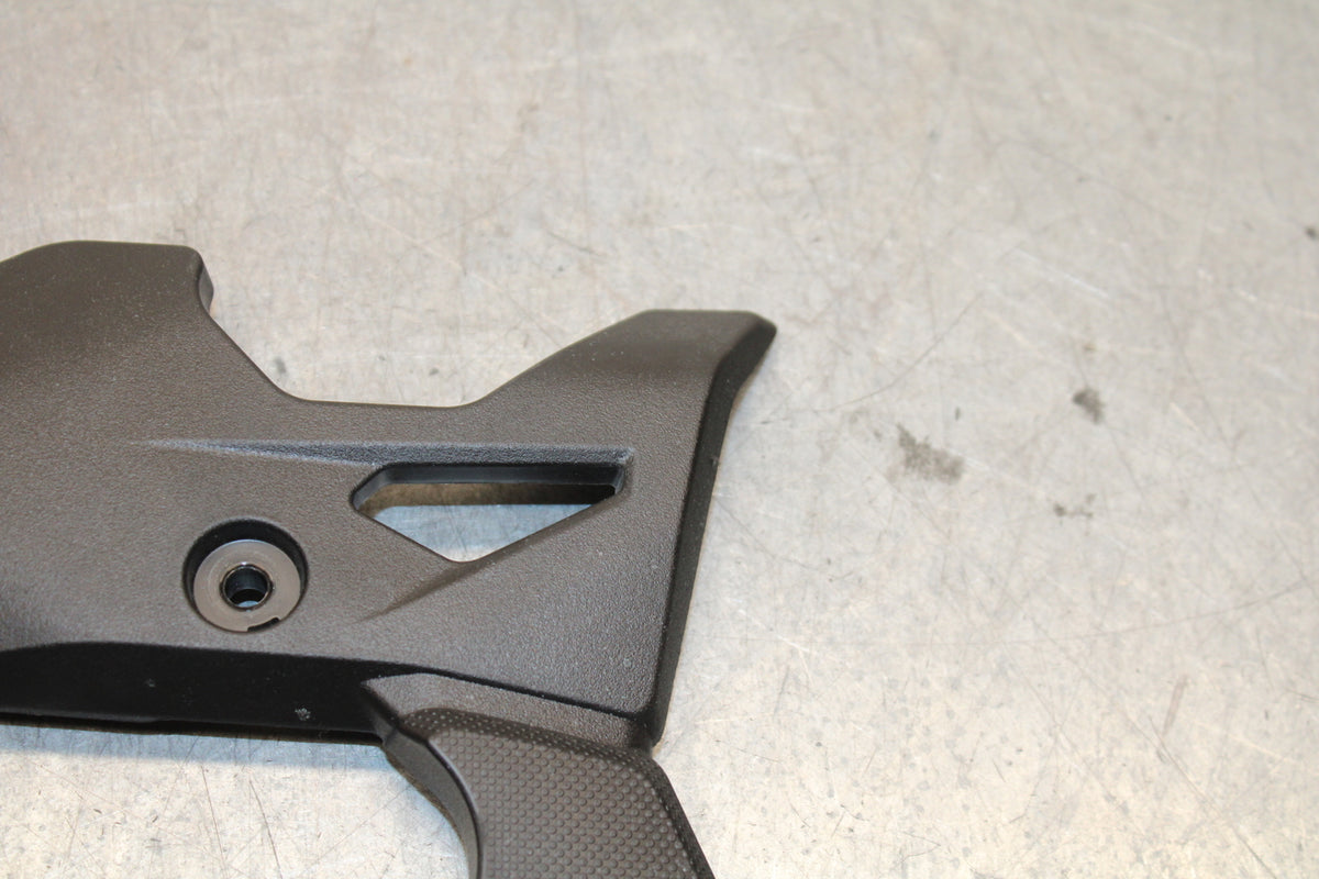 18-23 KAWASAKI NINJA 400 RIGHT LOWER FRAME COVER FAIRING COWL BB660