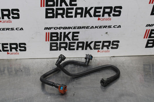 18 YAMAHA YZF R1  FUEL HOSE GAS LINE TUBE PIPE SET BB838