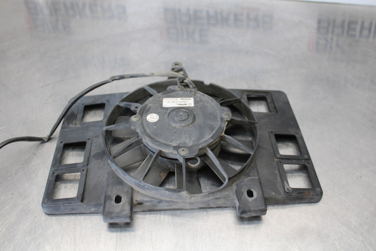 05 TRIUMPH ROCKET III ENGINE RADIATOR COOLING FAN BB186