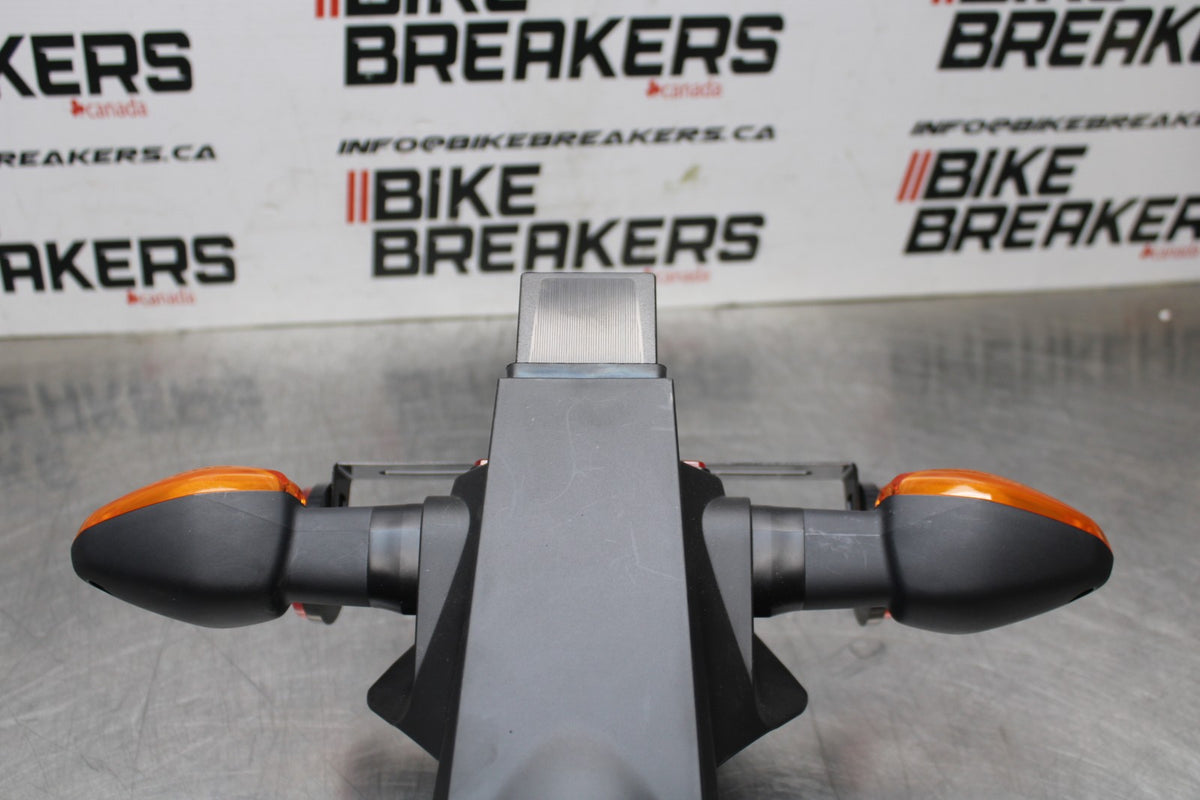 18 SUZUKI GSXR1000 REAR BACK FENDER MUD GUARD BB00