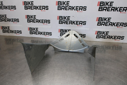 00-05 KAWASAKI NINJA ZX12R LOWER FRONT UPPER INNER HEADLIGHT COWL FAIRING  BB892