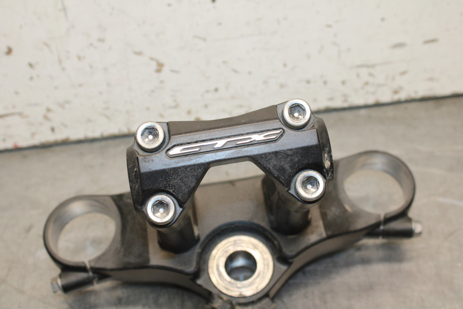 14 HONDA CTX1300A FORKS UPPER TRIPLE TREE CLAMP BB732