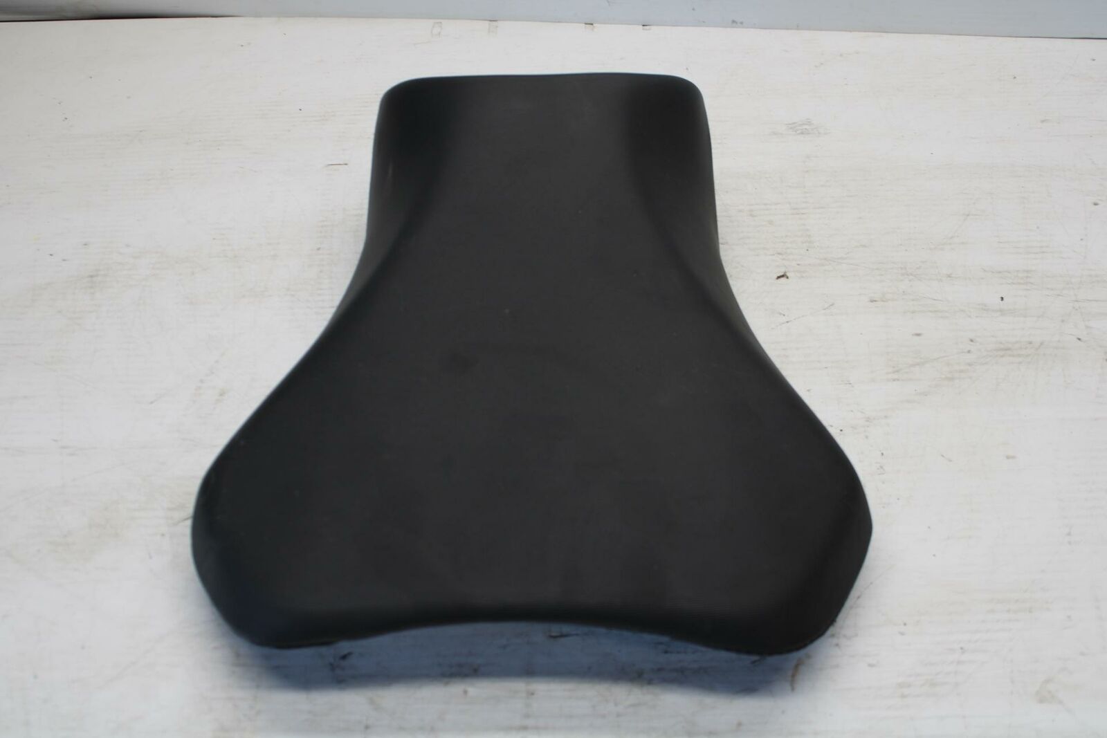 11-19 SUZUKI GSXR600 FRONT DRIVERS SEAT PAD SADDLE PILLION BB294