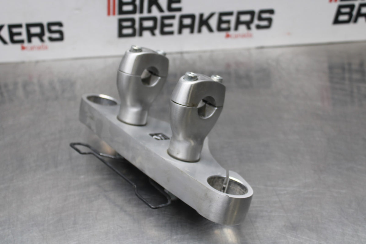 15 SUZUKI BOULEVARD C50 FORKS UPPER TRIPLE TREE CLAMP BB775