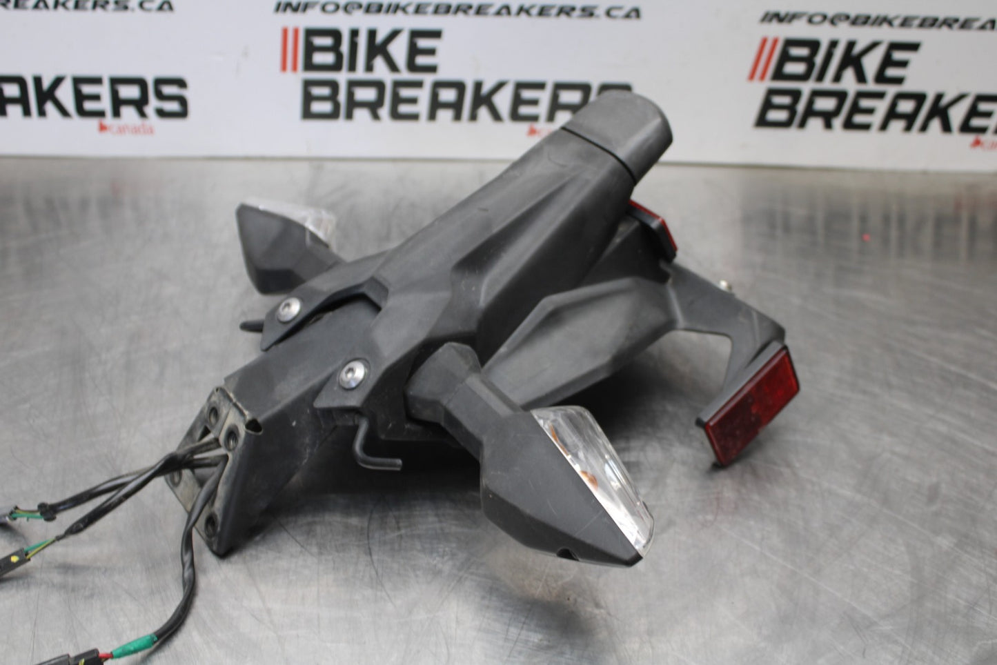 18-23 KAWASAKI NINJA 400 EX400 ABS REAR BACK FENDER MUD GUARD BB177