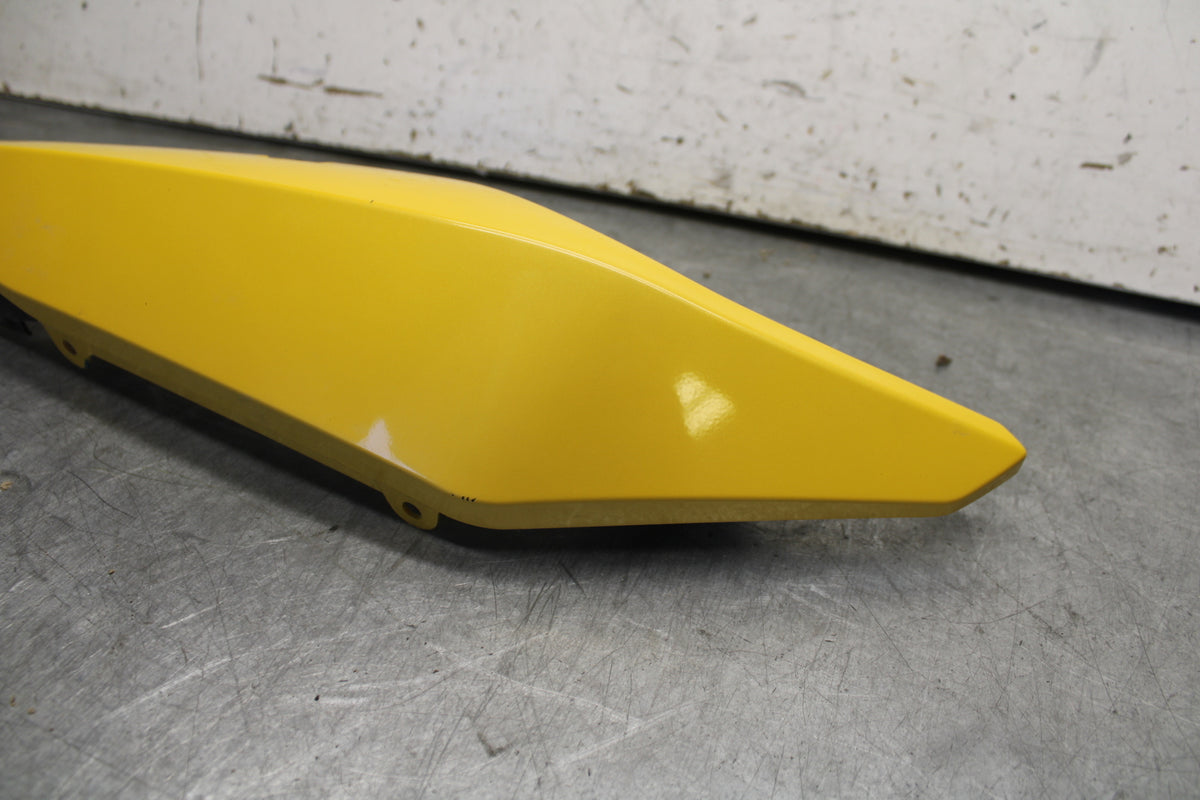 09-15 YAMAHA FZ6R RIGHT REAR BACK TAIL FAIRING COWL SHROUD  BB686