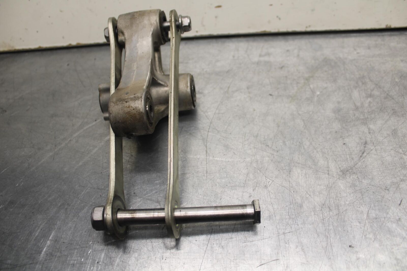 23 KAWASAKI NINJA ZX6R 636 REAR DOGBONE SHOCK LINKAGE LINK BB609