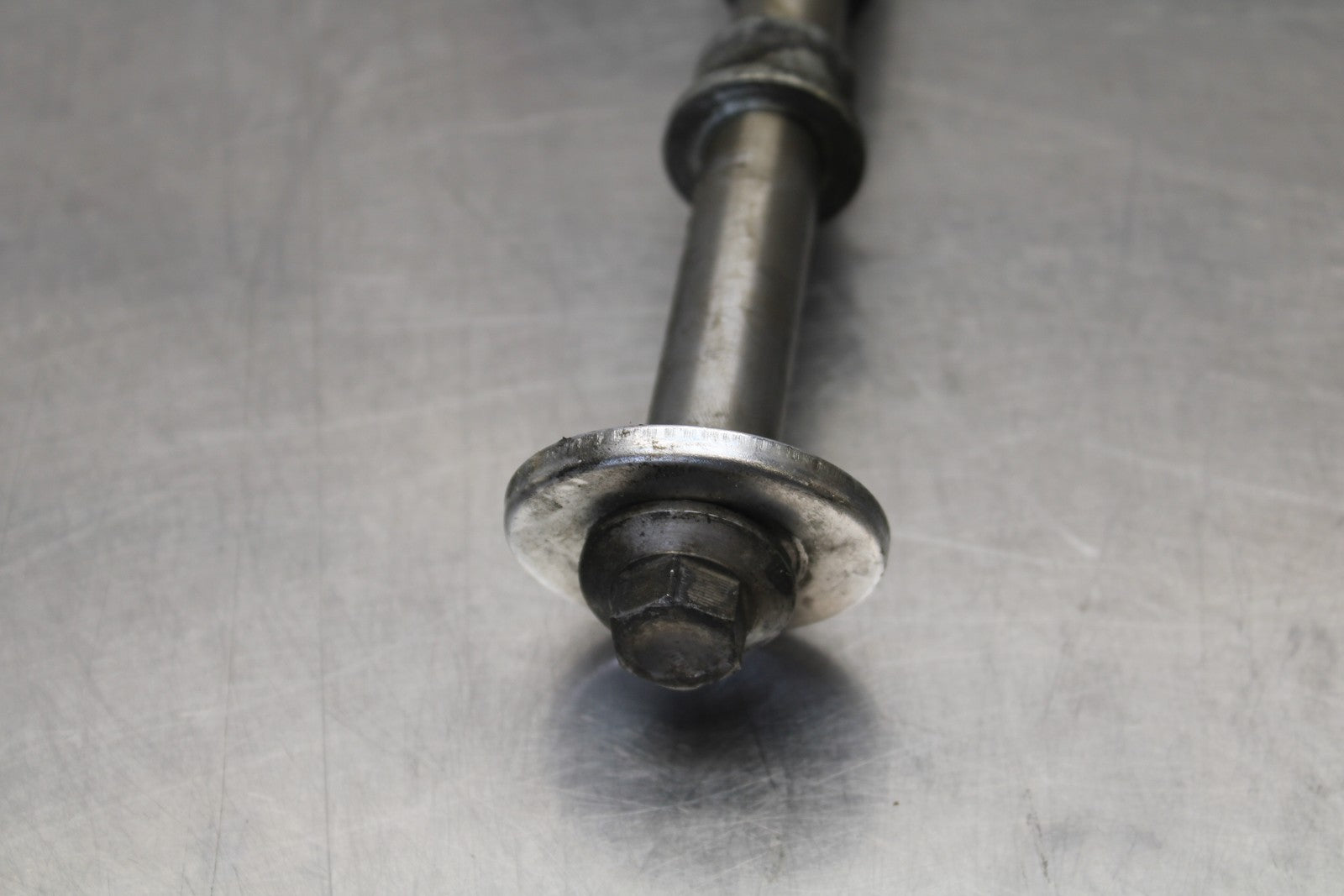 03-08 KAWASAKI VULCAN 1600 REAR AXLE BACK WHEEL RIM PIVOT BOLT AXEL BB196