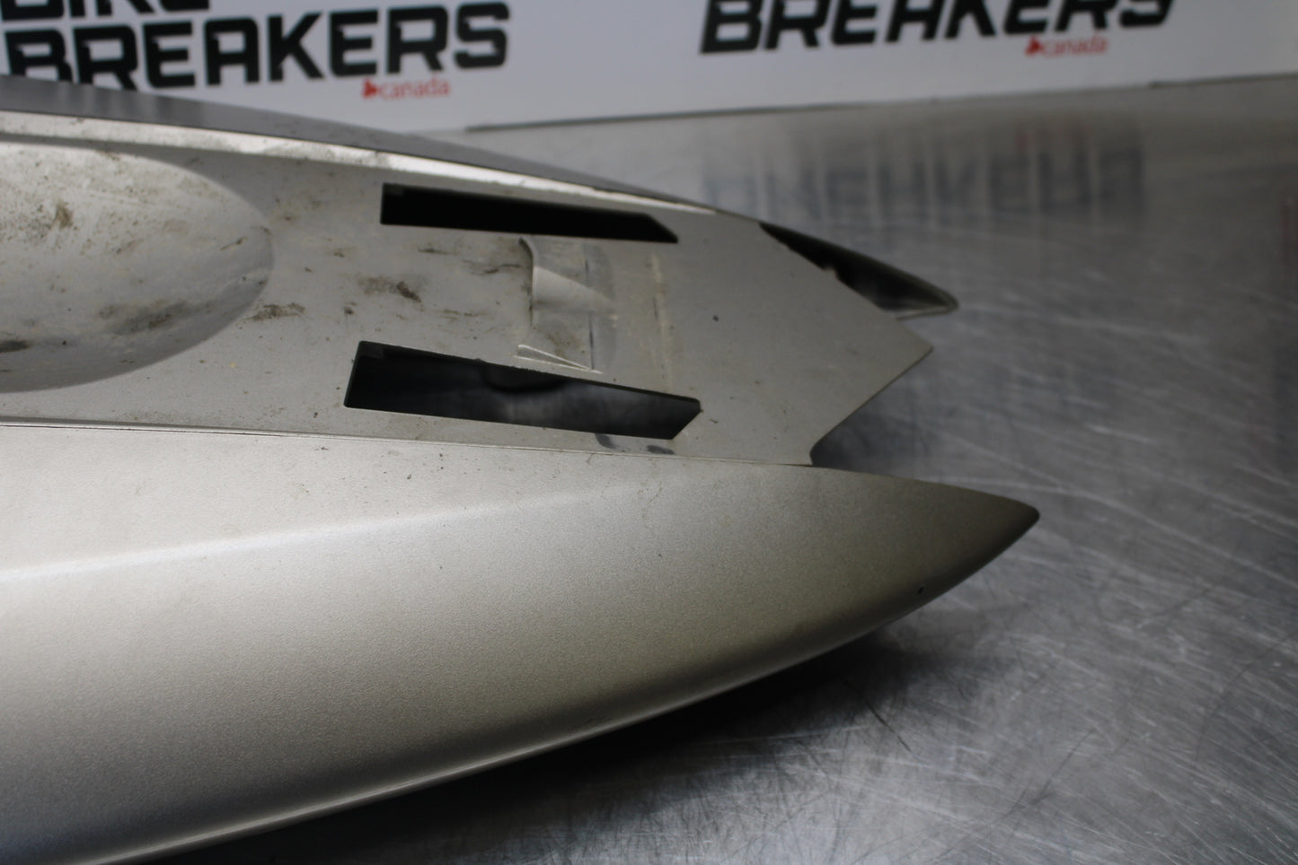 04-05 KAWASAKI NINJA ZX10R REAR BACK TAIL FAIRING COWL SHROUD BB163