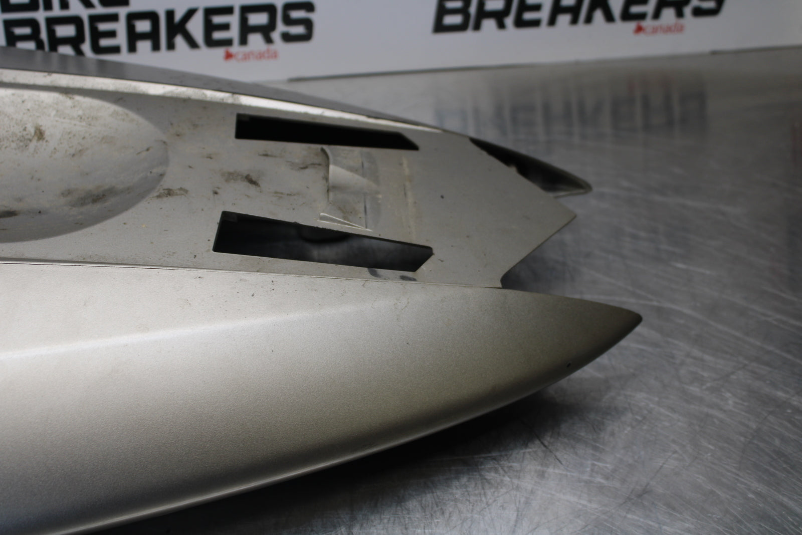 04-05 KAWASAKI NINJA ZX10R REAR BACK TAIL FAIRING COWL SHROUD BB163