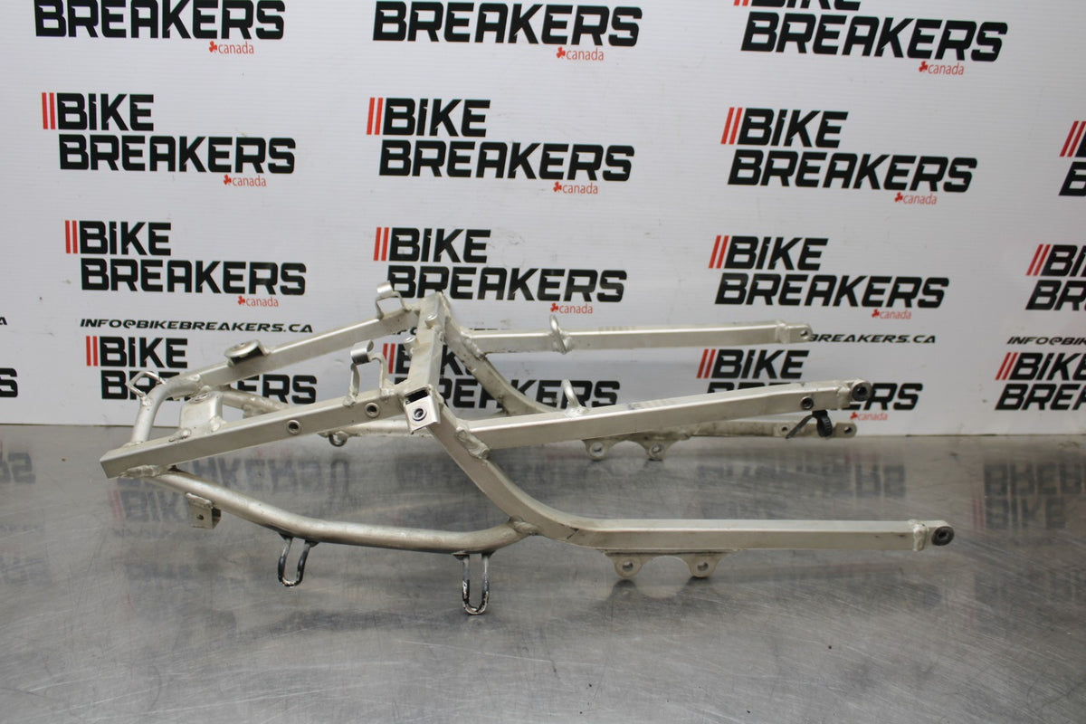 00 SUZUKI GSXR750 REAR SUBFRAME BACK SUB FRAME BB820