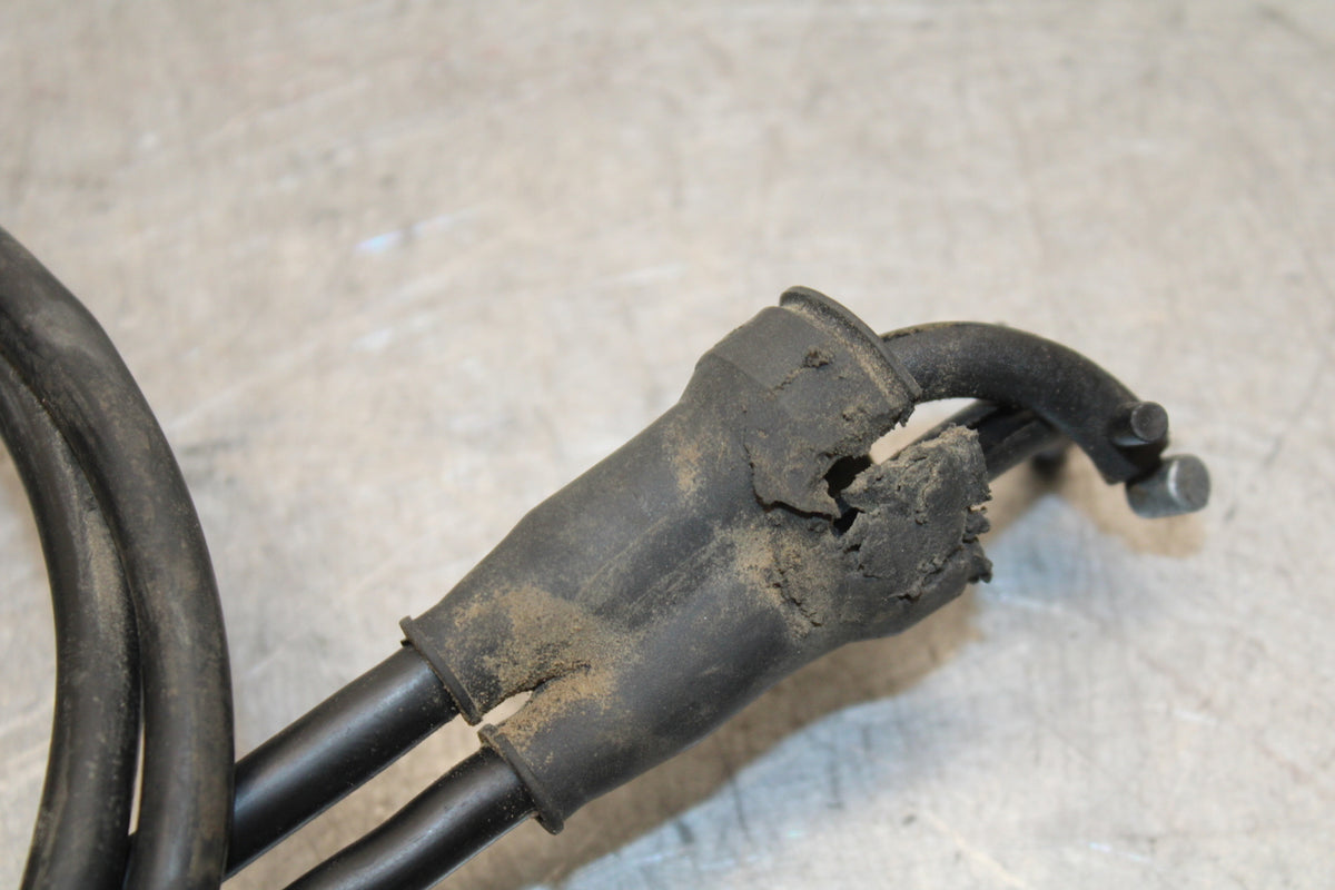 09-11 TRIUMPH DAYTONA 675 THROTTLE CABLES LINES BB652
