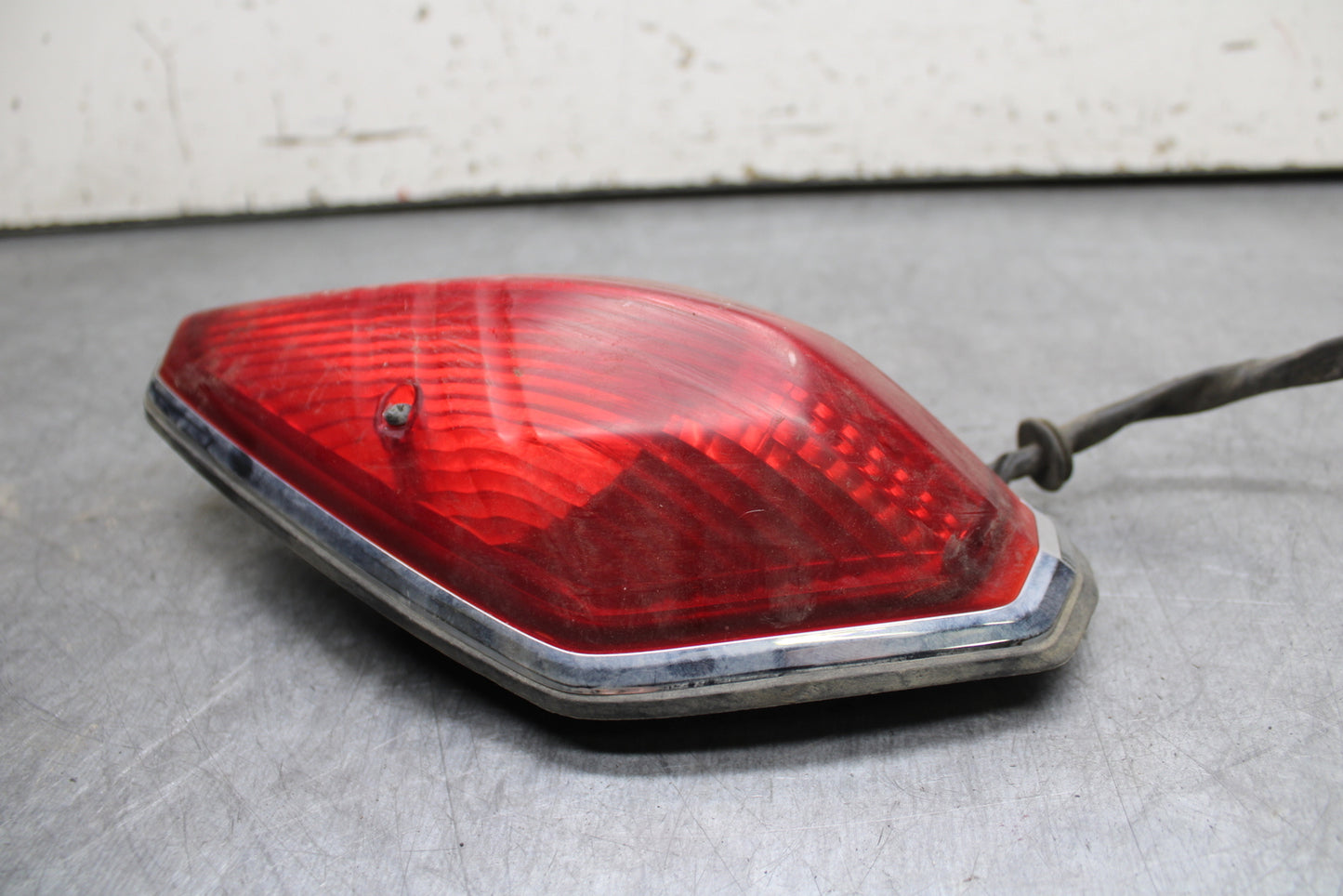 02-04 HONDA VTX1800S TAILLIGHT REAR TAIL BRAKE LIGHT BB712