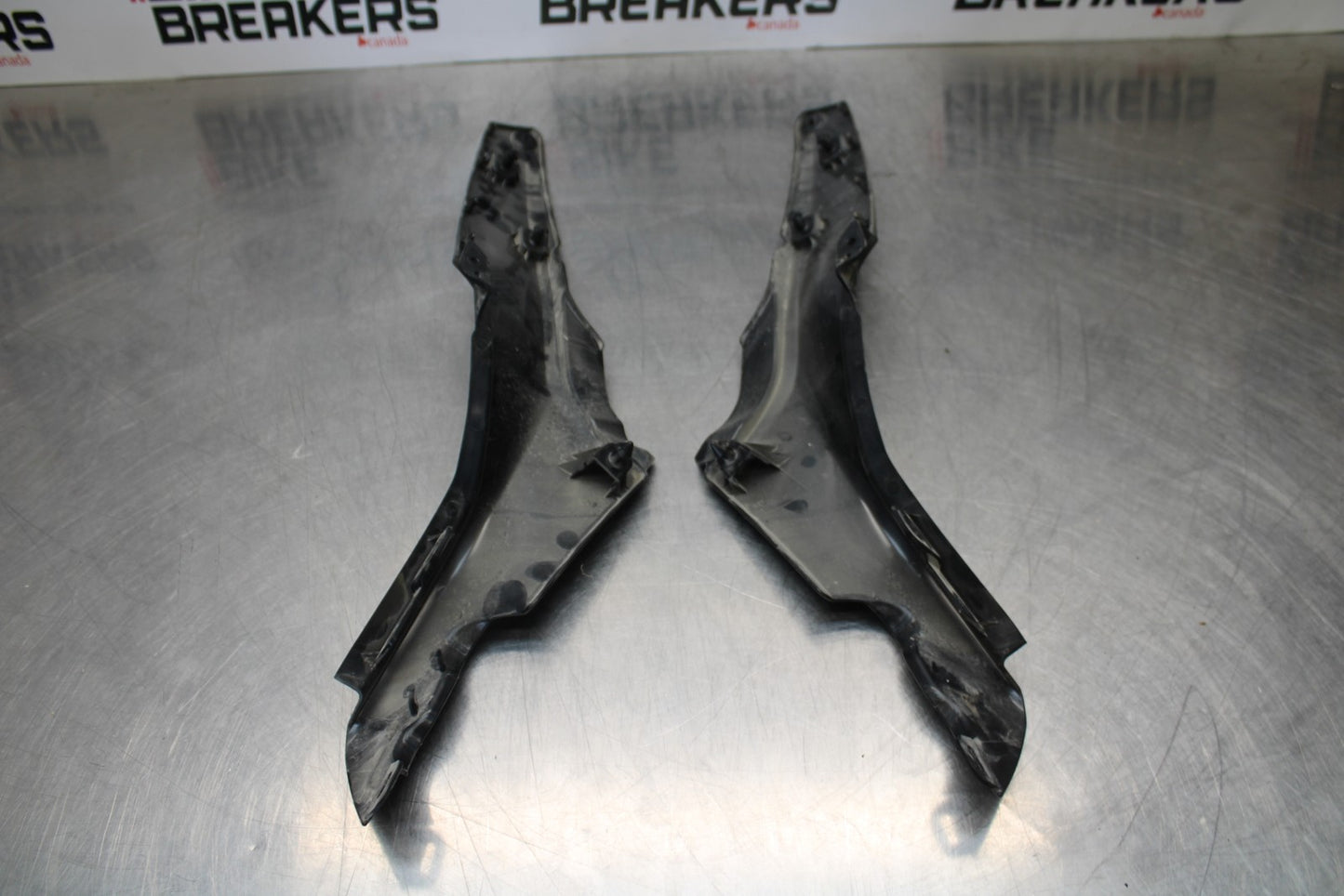 22-25 YAMAHA YZF R7 RIGHT LEFT FRONT SIDE SEAT PANELS TRIMS COWLS FAIRINGS BB182