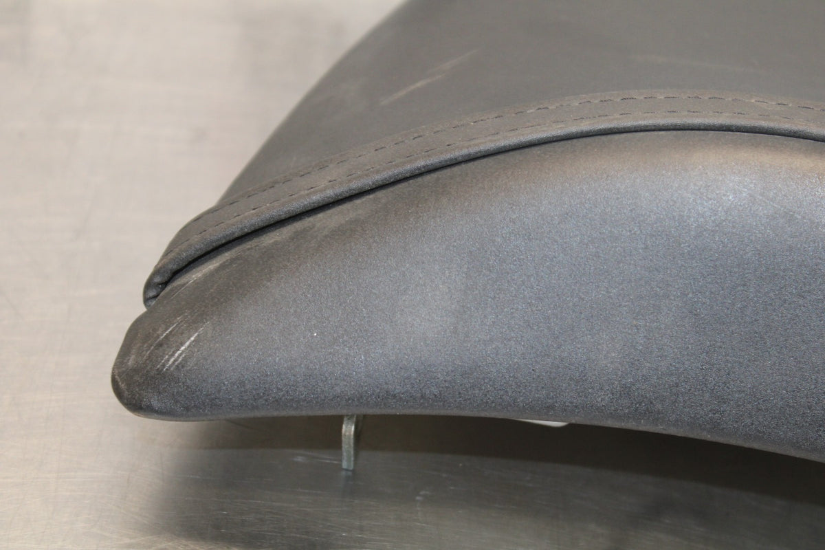 03-04 KAWASAKI Z1000 REAR BACK PASSENGER TANDEM SEAT PAD SADDLE PILLION BB164