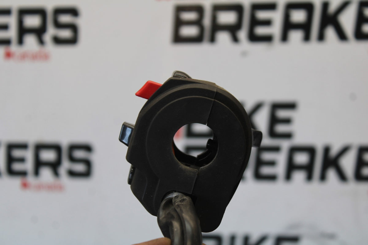 24-25 KAWASAKI NINJA 500 ABS LEFT CLIP ON HANDLE HORN SIGNALS SWITCHES BB899