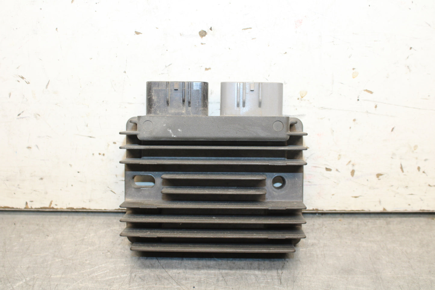 16 KAWASAKI NINJA ZX10R RECTIFIER VOLTAGE REGULATOR 21066-0748  BB650