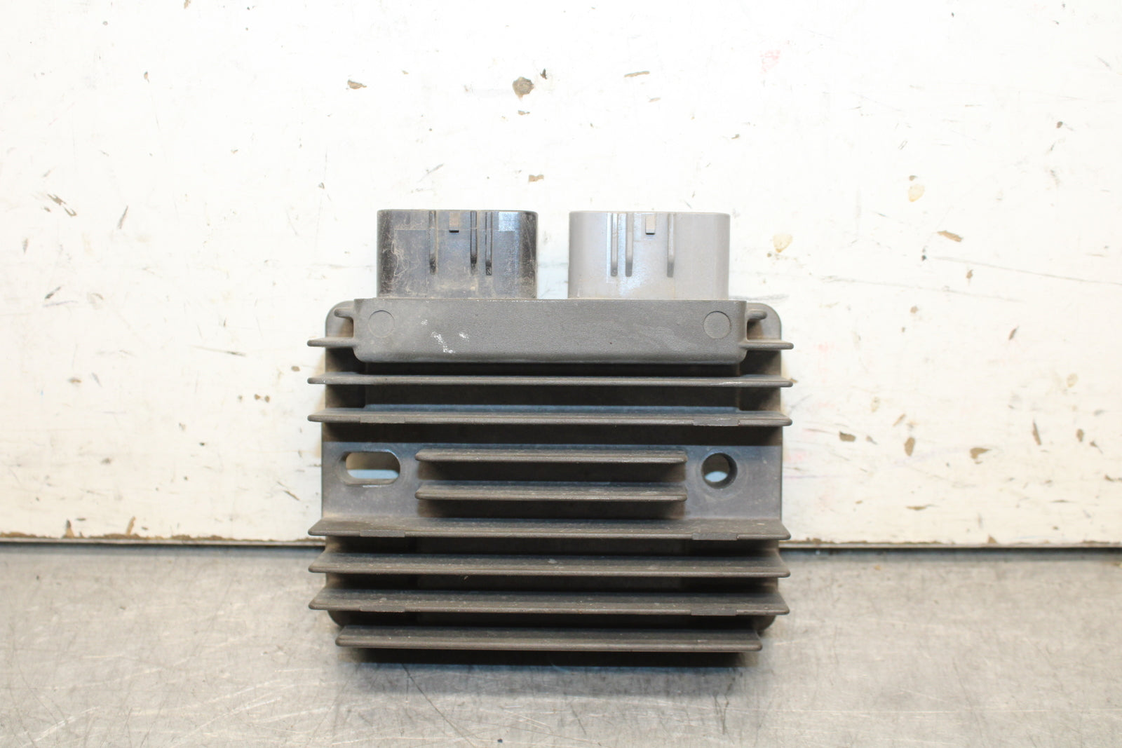 16 KAWASAKI NINJA ZX10R RECTIFIER VOLTAGE REGULATOR 21066-0748  BB650